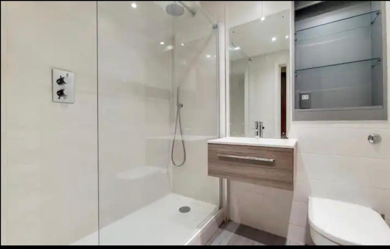 Luxury Apartment Riverside 伦敦 外观 照片